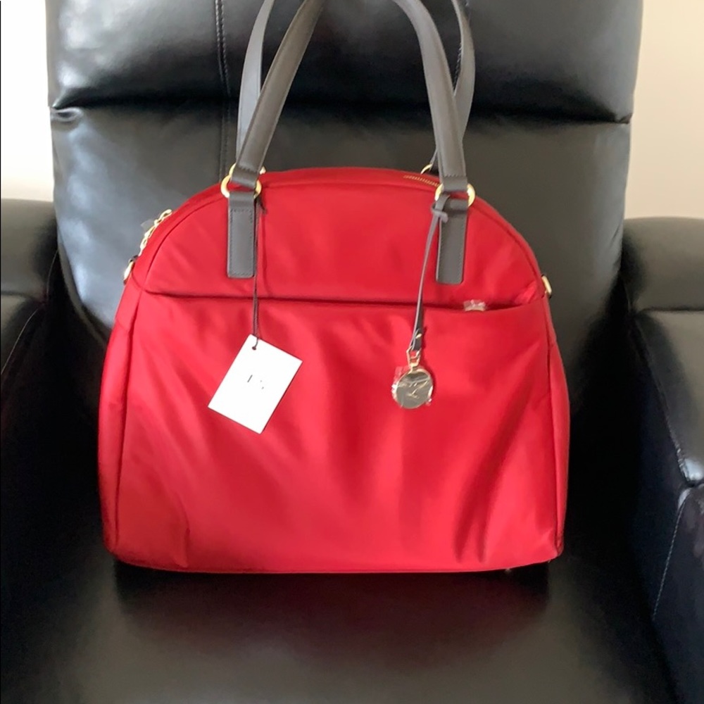 Women’s Travel Tote Bag - Burgundy with Black Handles - Picture 6 of 8